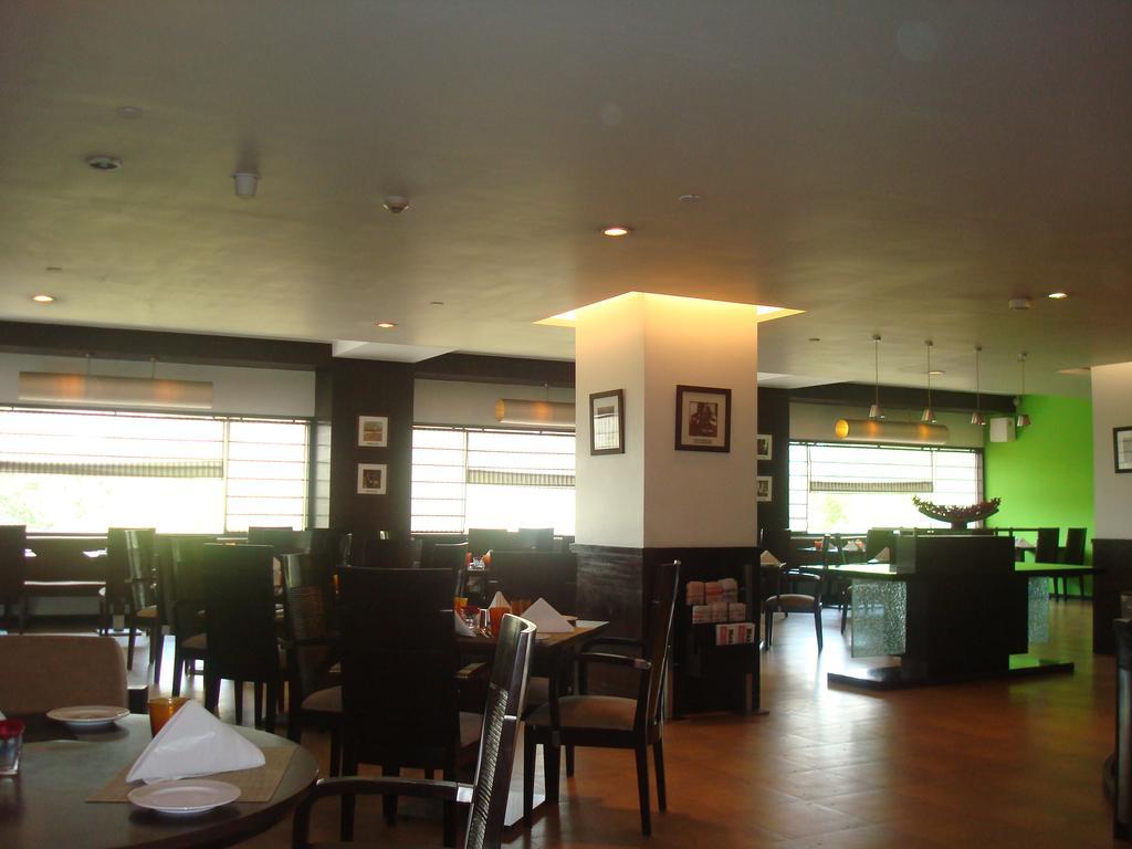 The Hans, New Delhi Exterior photo